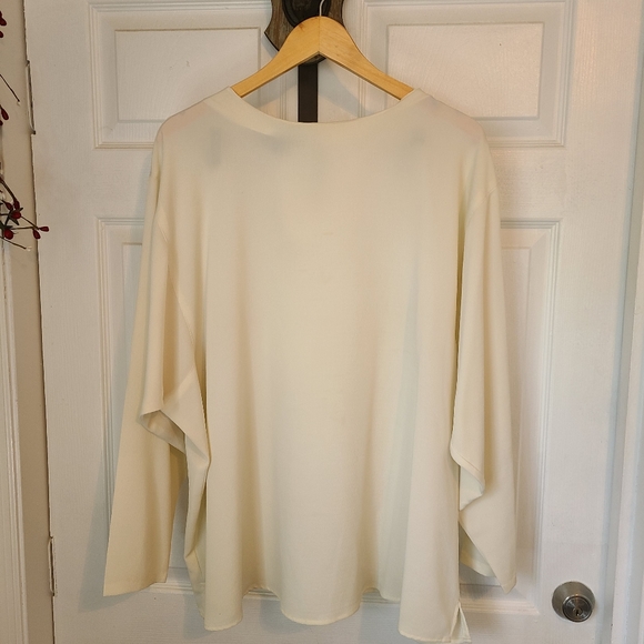 (1121) Estrada Woman's Long Sleeve Blouse,  Size: 24 Color: Cream - Picture 3 of 13